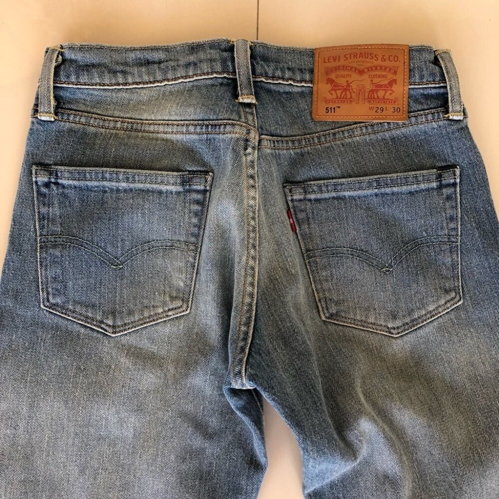 NWOT LEVI’S jeans, boy’s w29 / women’s w25
